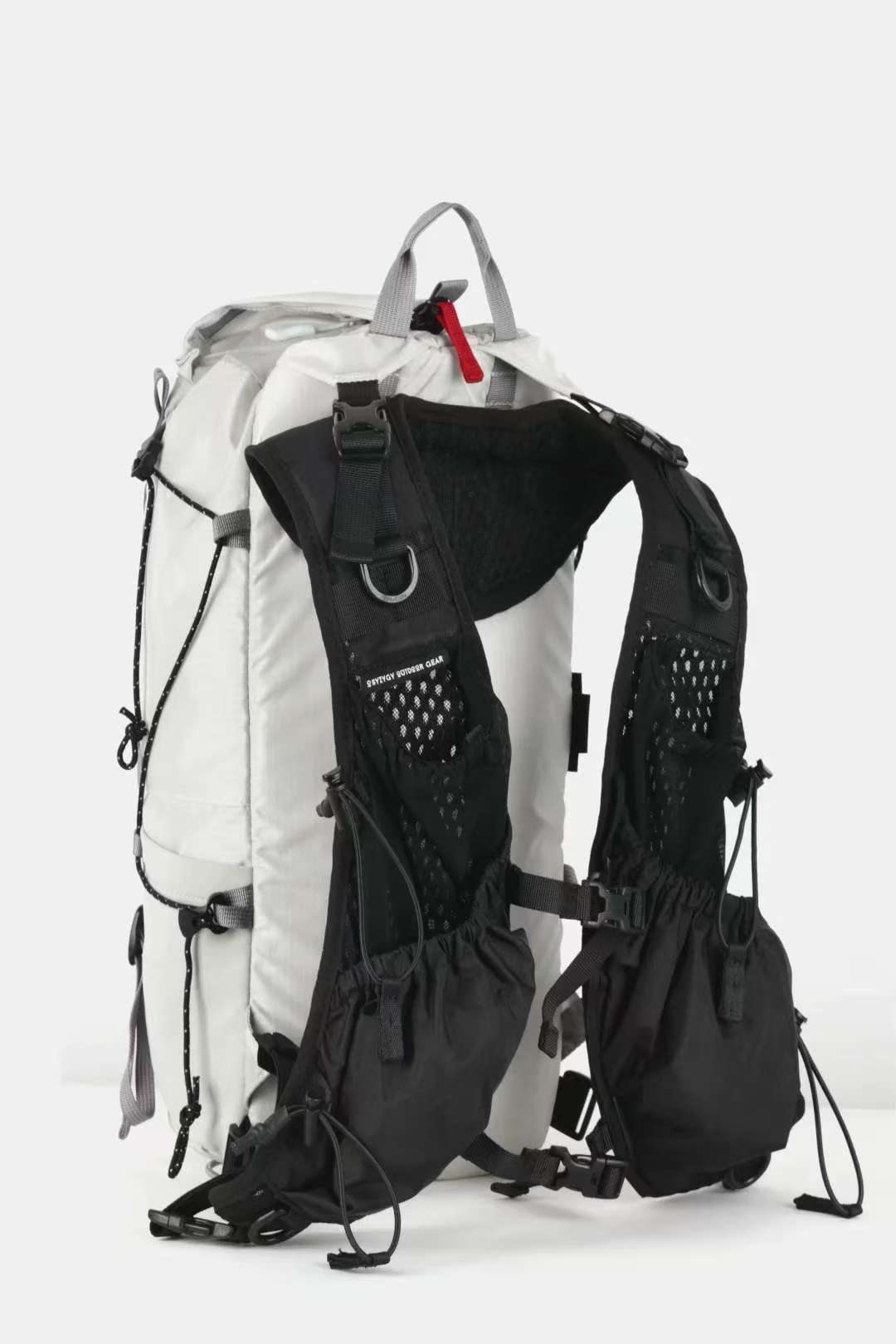 Carrier Pack 18L with Minimal Strap Set