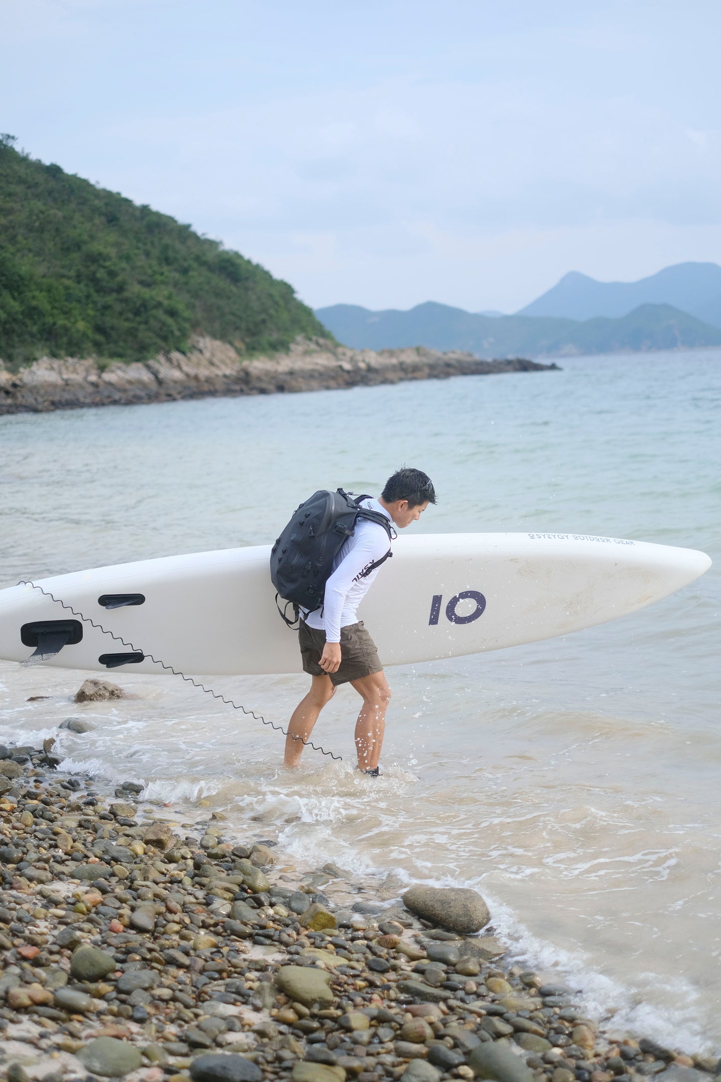 Seamless Pack 29L - Black/White/Sand